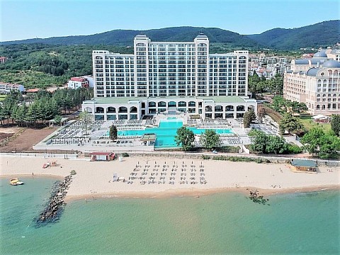 Secret Sunny Beach Resort & Spa