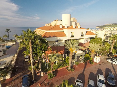 VALERI BEACH HOTEL (2)