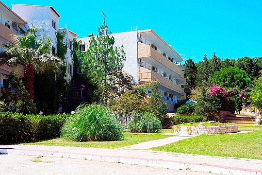ACHOUSA HOTEL (4)