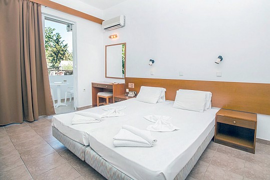 ACHOUSA HOTEL (5)