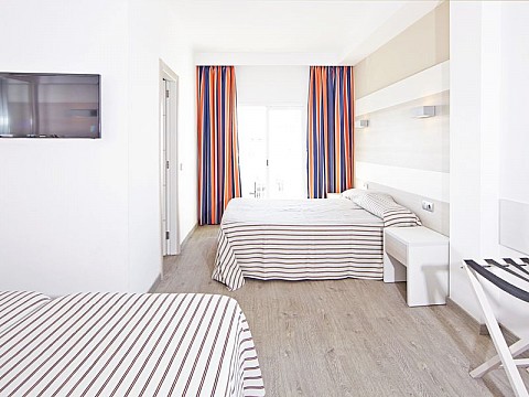 AHOI! URBAN BEACH HOTEL (4)