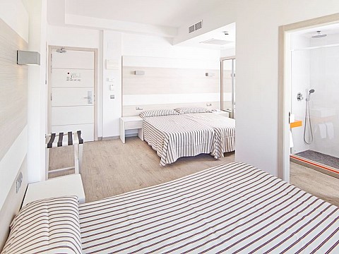 AHOI! URBAN BEACH HOTEL (2)