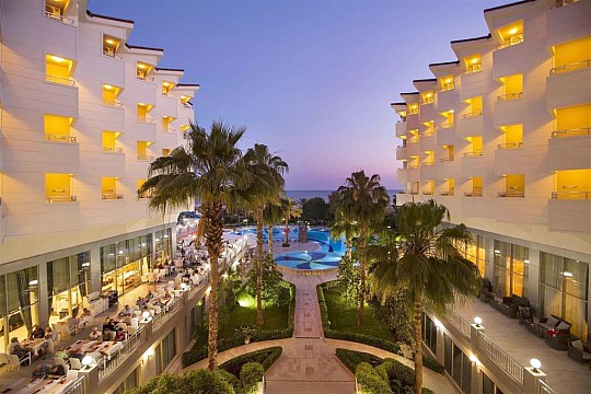 Hotel Terrace Beach Resort (5)