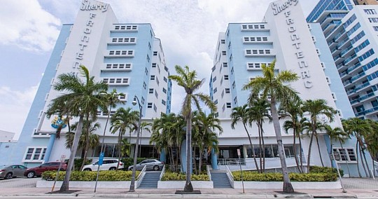 Sherry Frontenac Oceanfront Hotel