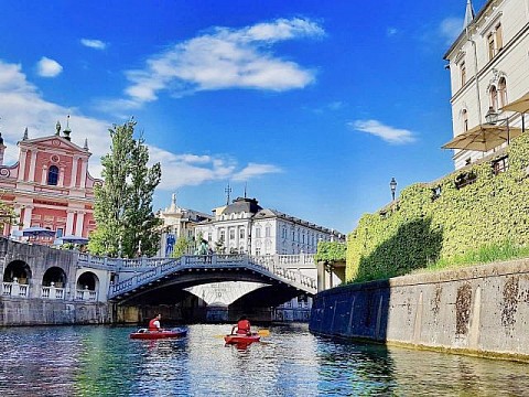Slovinsko - Ljubljana, Postojna Jama a Predjamský hrad a jazero Bled (4)