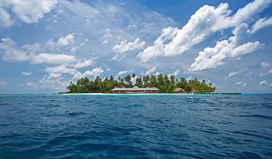 Malahini Kuda Bandos Resort ****, Maledivy, Kaafu Atol, Severný Male Atol