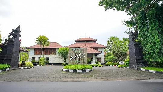 Grand Whiz Nusa Dua Hotel
