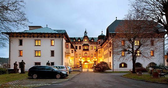 CHATEAU MONTY SPA RESORT - Relax a Recharge