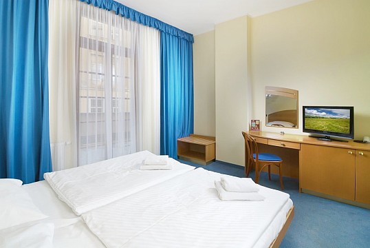 SPA HOTEL RŮŽE - Léčebný pobyt s plnou penzí 5 nocí - Karlovy Vary (3)