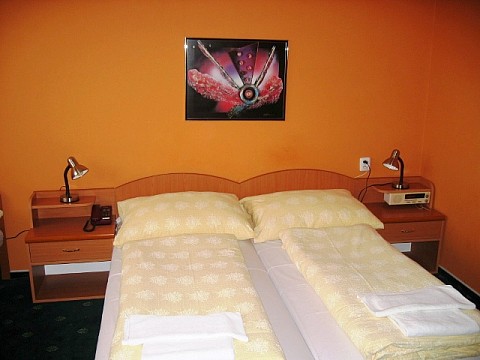 HOTEL PANON - Rekreační pobyt pokoje 3 - Hodonín (2)