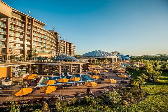 Aquaworld Resort: Pobyt s polopenzí 5 nocí (3)