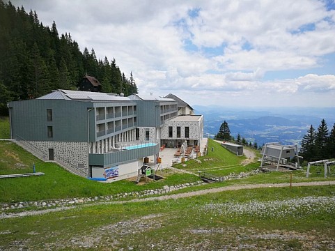 Wellness hotel Montis: Adrenalin i relaxace pro dva 3 noci (2)