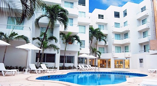 RAMADA CANCUN CITY (2)
