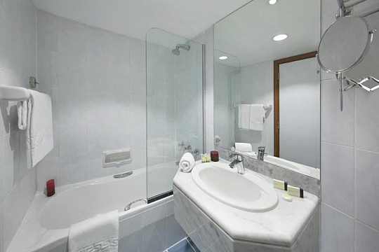 ADMIRAL PLAZA HOTEL (5)