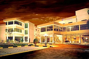 Ramada Katunayake Colombo International Airport Hotel by Wyndham