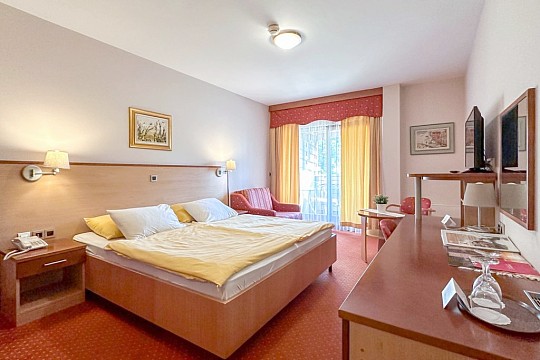 HOTEL ZELENI GAJ (3)