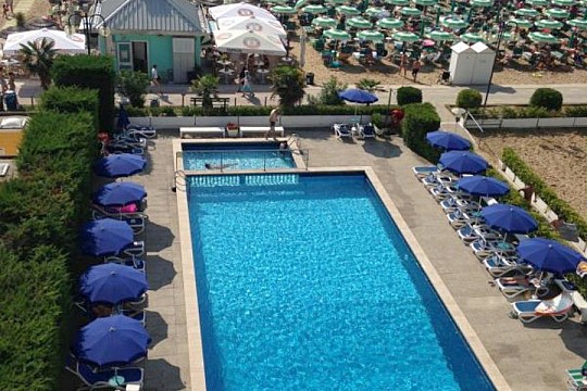 Hotel HERON (4)
