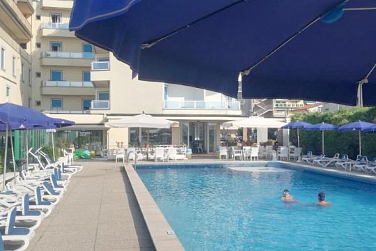Hotel HERON (2)