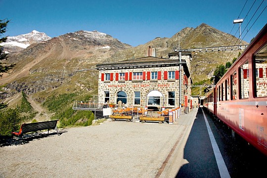 Od Graubündenu po Lucern - Švýcarské klenoty – ledovce, vodopády a horské průsmyky se vstupy v ceně (3)
