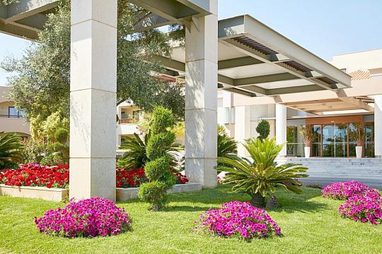 Hotel Minoa Palace Resort & Spa (2)