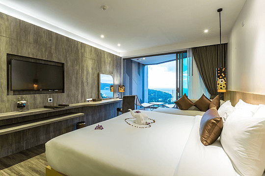 Hotel Crest Resort & Pool Villas Phuket (5)