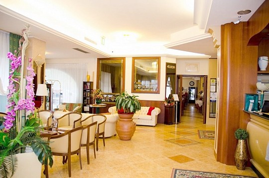 Hotel Apollo (4)