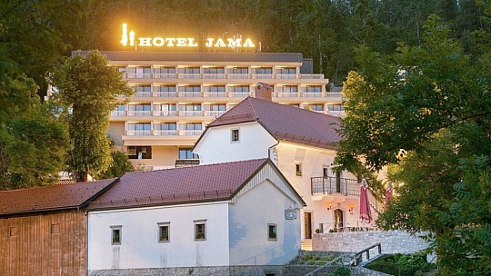 Hotel Jama (2)
