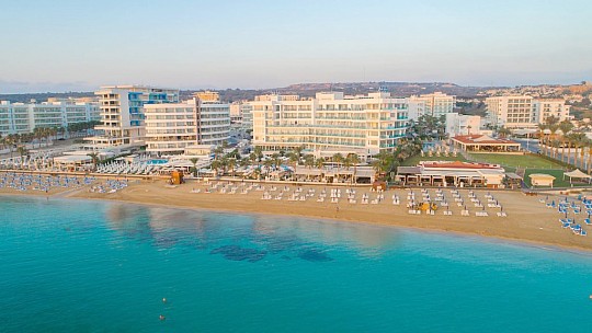 Vrissaki Beach Hotel (2)