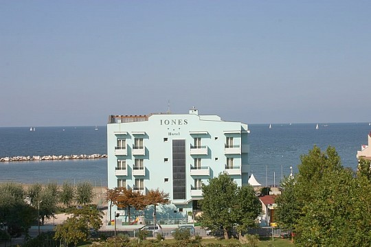 Hotel Iones (2)