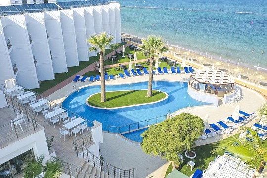 Hotel Mimoza Beach