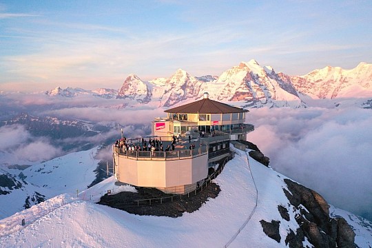 Barevnými vláčky ke slavným vrcholům Švýcarska (2)