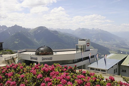Krása horských štítů nad Innsbruckem