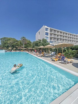 Ninos Grand Beach Hotel & Resort (2)