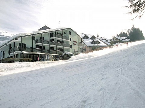 Hotel ALASKA (2)